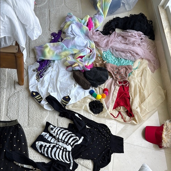 Colorful Costume bundle - Picture 9 of 15